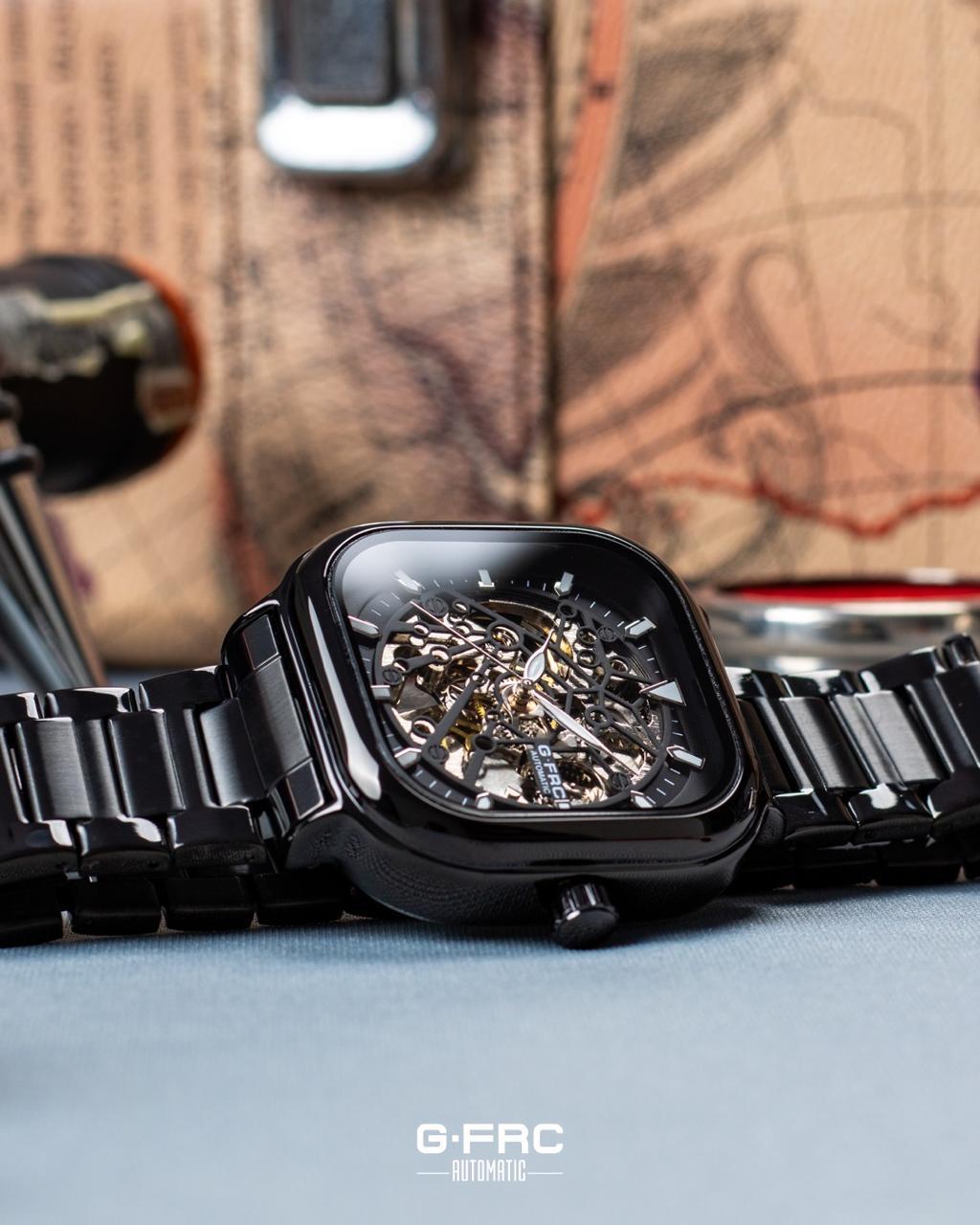 Noir Axis – Automatic Square Edition